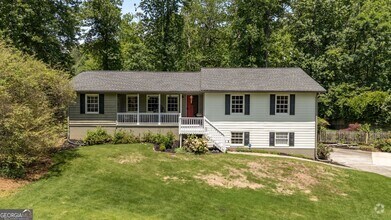 Building Photo - 2795 Bentwood Dr
