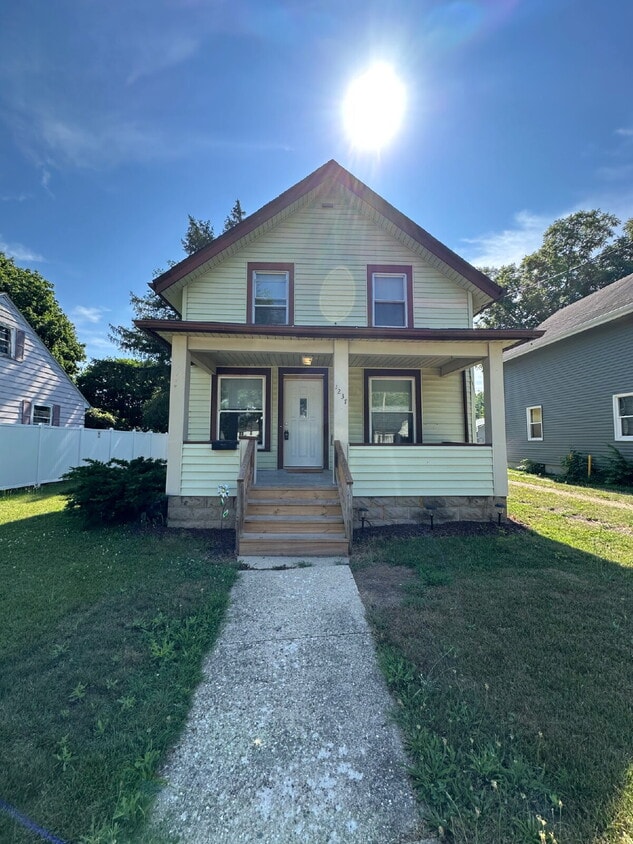 Primary Photo - 1237 8th St