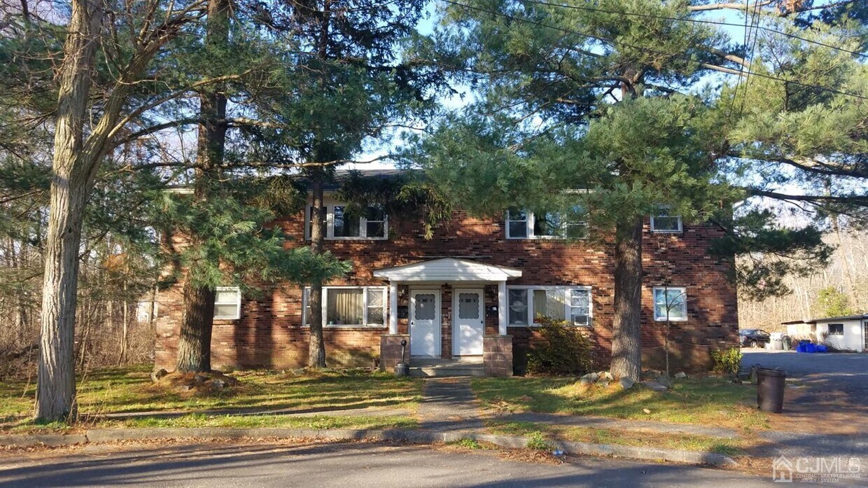 Primary Photo - 105 Colletti Ct