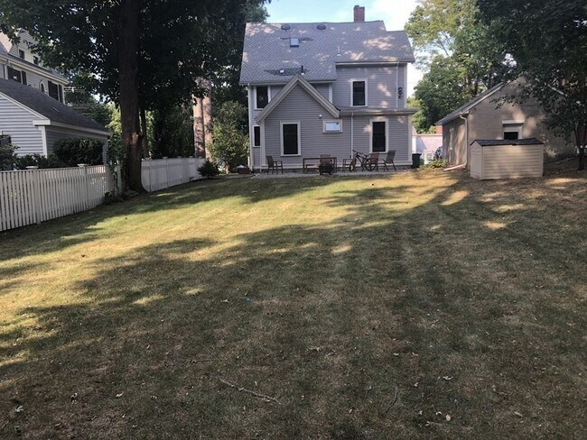 Foto del edificio - 1048 Massachusetts Ave