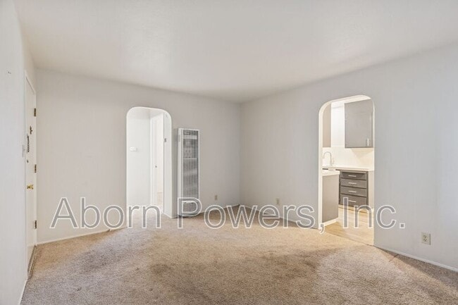 Building Photo - 2715 D St