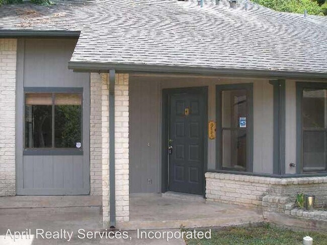 Building Photo - 911 Milford Way