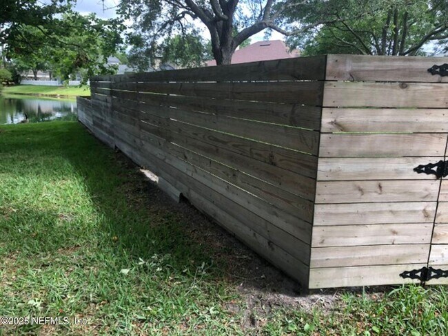 Foto del edificio - 12887 Dunns View Dr