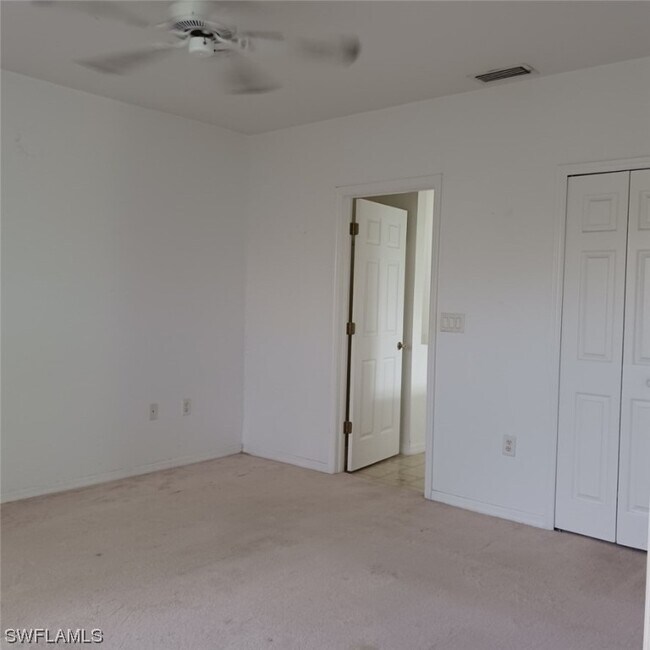 Building Photo - 1220 Cloplon St E
