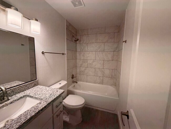 Building Photo - 4395 W Thrasher Dr