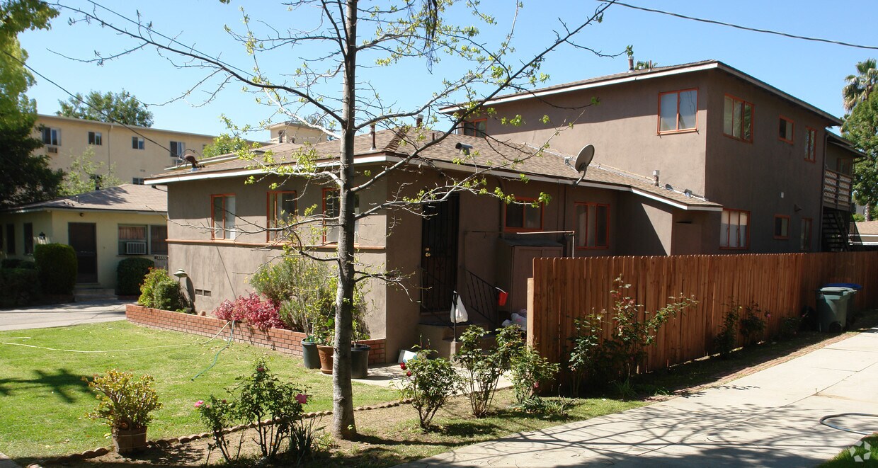Primary Photo - 537 Catalina Ave
