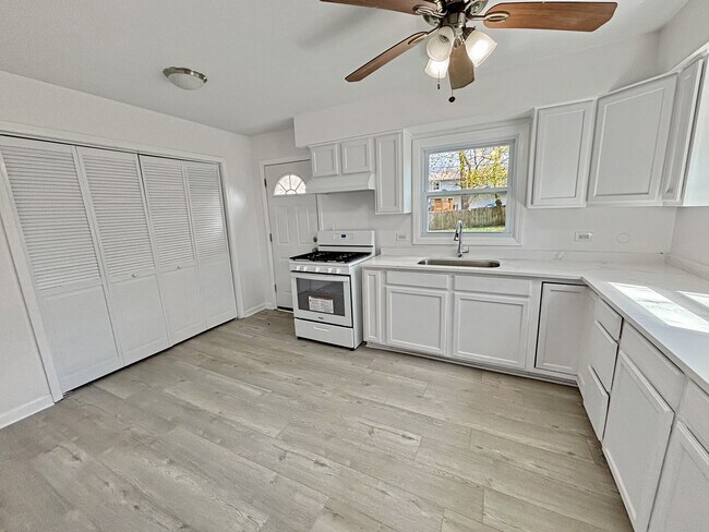 Foto del edificio - 36855 N Elizabeth Ct