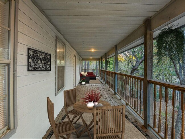 Foto del edificio - 104 Upolu Ct