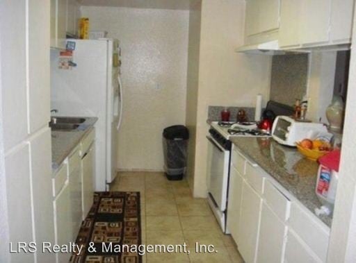 Building Photo - 8080 Bever Pl