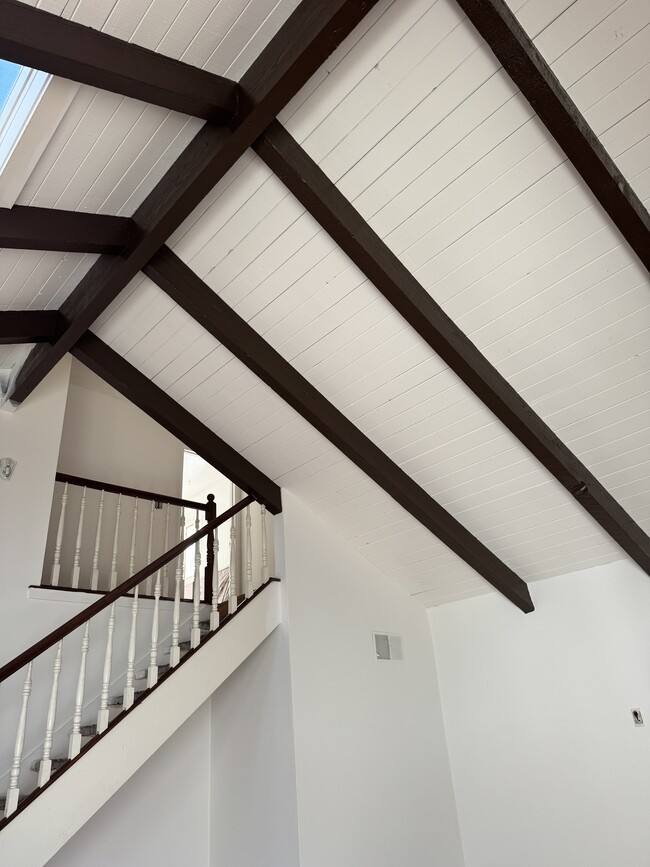 Building Photo - 2637 El Goya Dr
