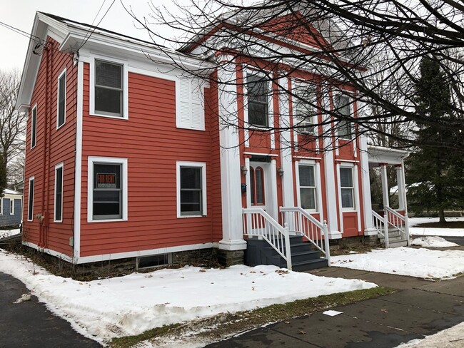 Building Photo - Lebanon St - 059 61