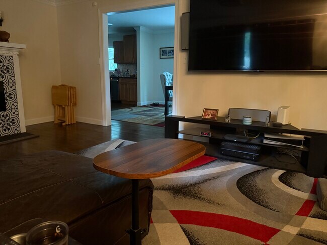 Sala de estar - 4810 Meadowlark Dr