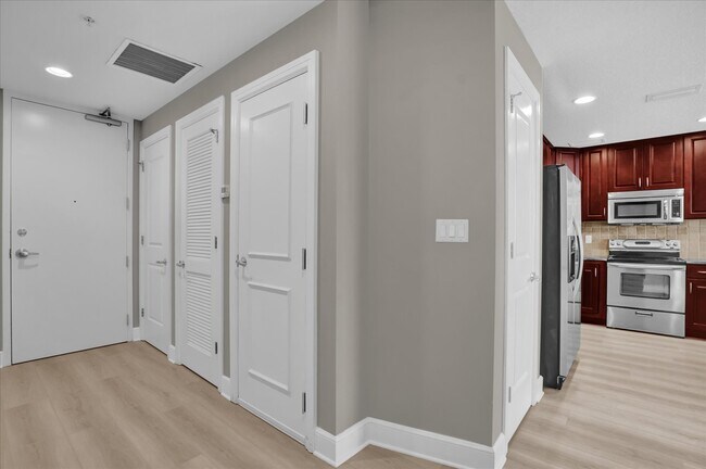 Foto del edificio - 101 S Eola Dr