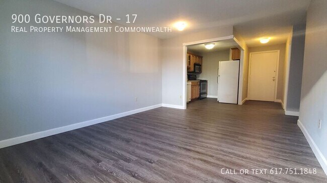 Foto del edificio - 900 Governors Dr