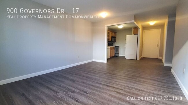 Building Photo - 900 Governors Dr
