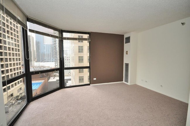Building Photo - 1111 N Dearborn St