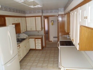 Foto del edificio - Spacious 3-4 Bedroom Ranch Style House for Rent