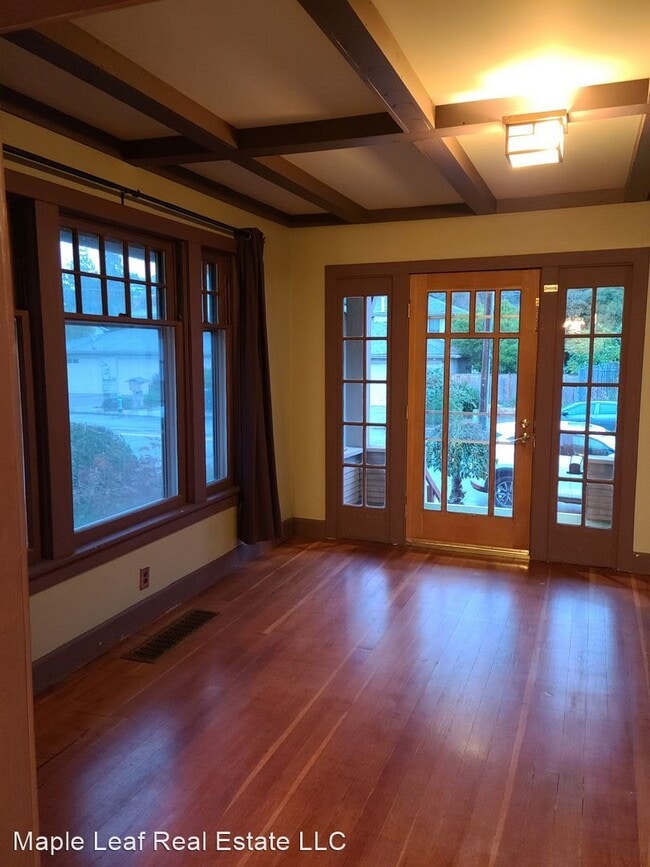 Building Photo - 2 br, 1 bath House - 601 Williams Ave S
