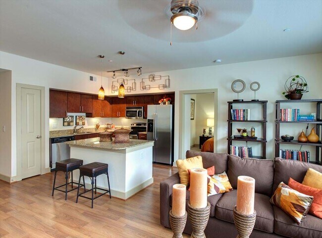 Building Photo - Sleek One Bedroom Apartment: Modern City R...