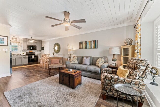 Foto del edificio - 1937 Grove Bluff Cir W