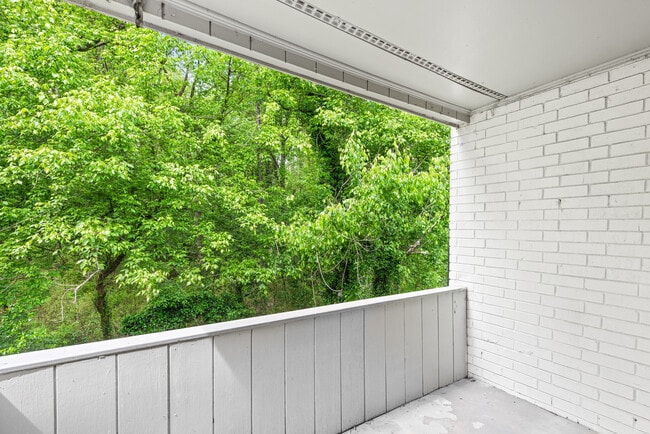 Building Photo - Uphill Flats- 1, 2 & 3 Bedrooms