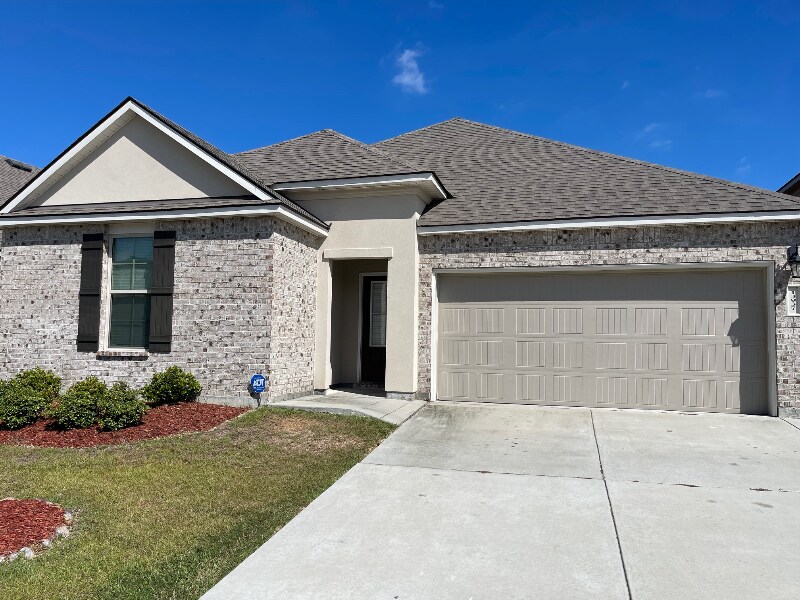 Foto principal - 13937 Malbec Ave