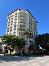 Building Photo - 2701 SW 3rd Ave
