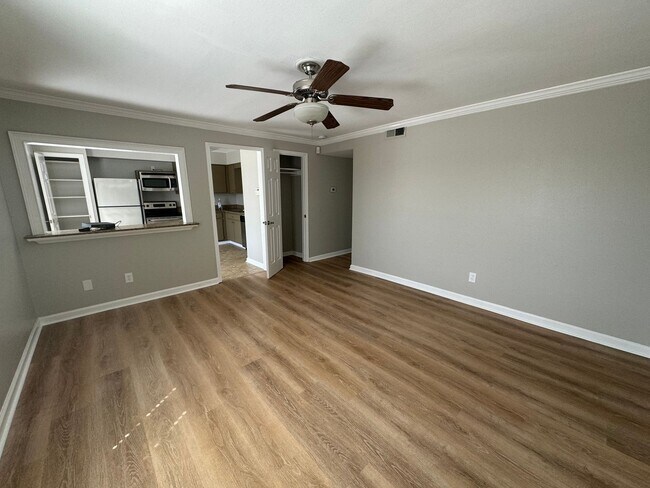 Foto del edificio - Great Location!! 3 Bedroom 2 Bath Located ...