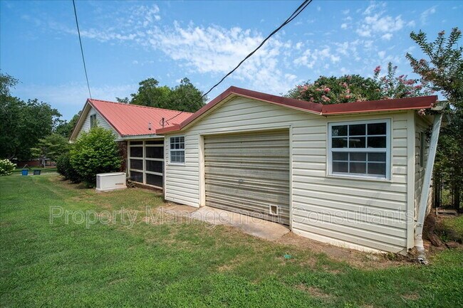 Foto del edificio - 2524 Chickasaw Dr
