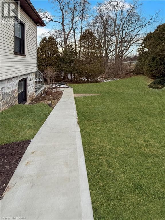 Building Photo - 14 Arnold St