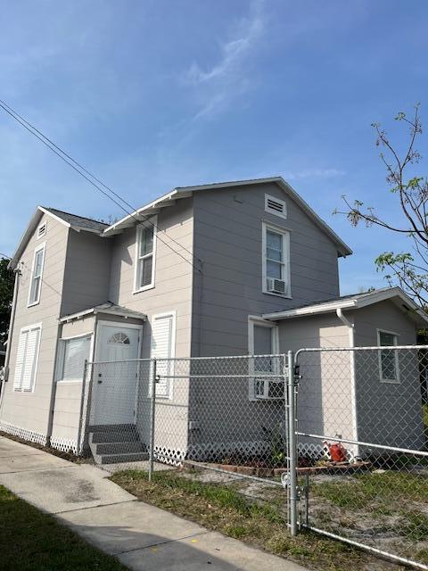 Building Photo - 119 S 11th St