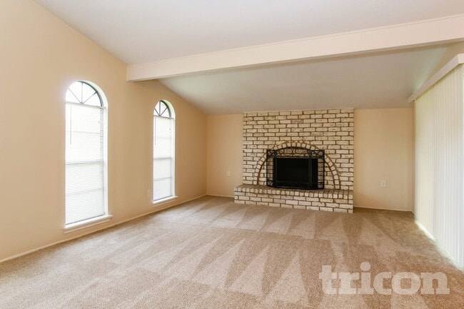 Building Photo - 5655 Hardwood Forest Dr