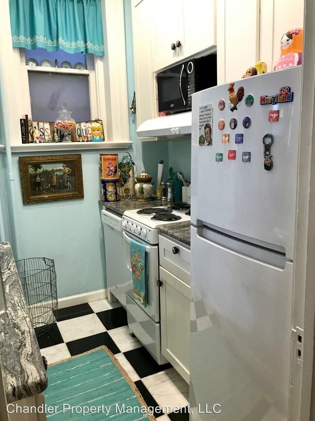 Building Photo - 1 br, 1 bath House - 416 Pembroke Ave #A