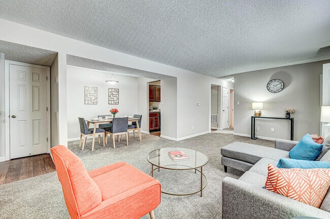 Building Photo - 10 West Apartments