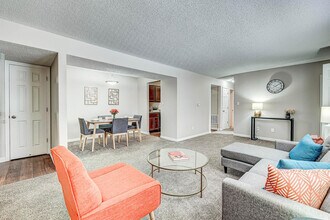 Building Photo - 10 West Apartments