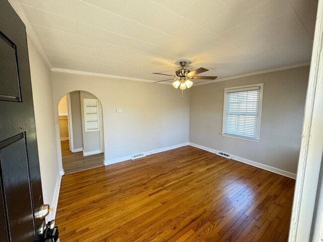Foto del edificio - 2Bd/1Ba Fully Renovated 2024 House with Fe...