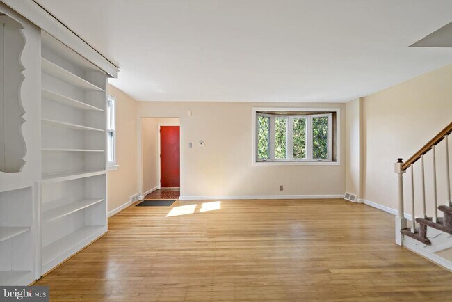 Building Photo - 8535 Forrest Ave