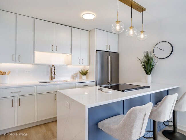 Foto del edificio - 1455 N Sandburg Terrace