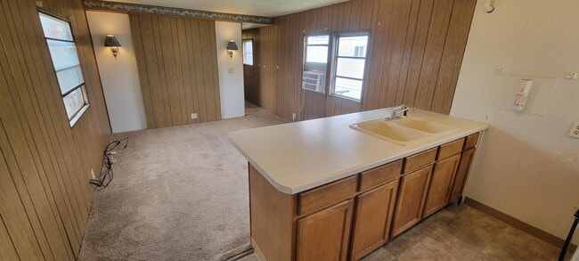 Foto del edificio - 112 E Cherry St