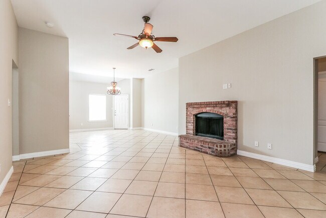 Building Photo - 8145 Tanner Ave