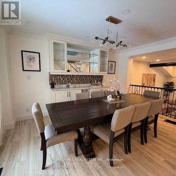 Photo du bâtiment - 102 Harbard Rd