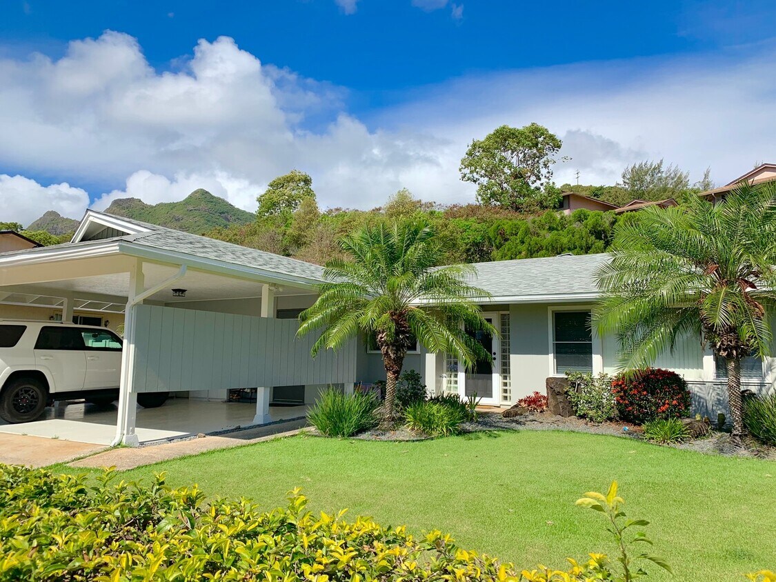 Primary Photo - Beautiful Kailua home in Kaelepulu School ...