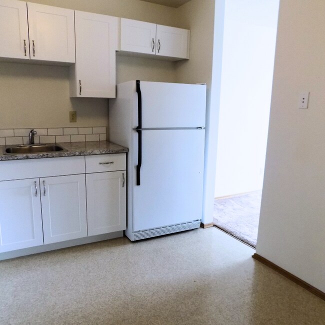 Photo du bâtiment - 10327-10107 107 Ave