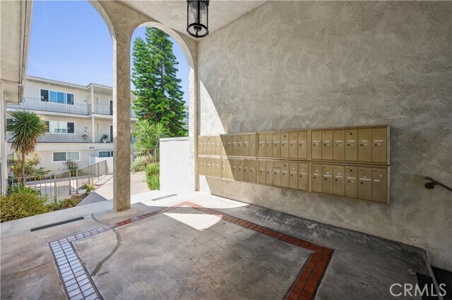 Foto del edificio - 4160 W 182nd St