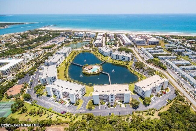 Building Photo - 8951 Lake Dr