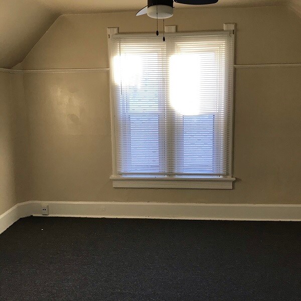 Bed Room - 2352 N Buffum St