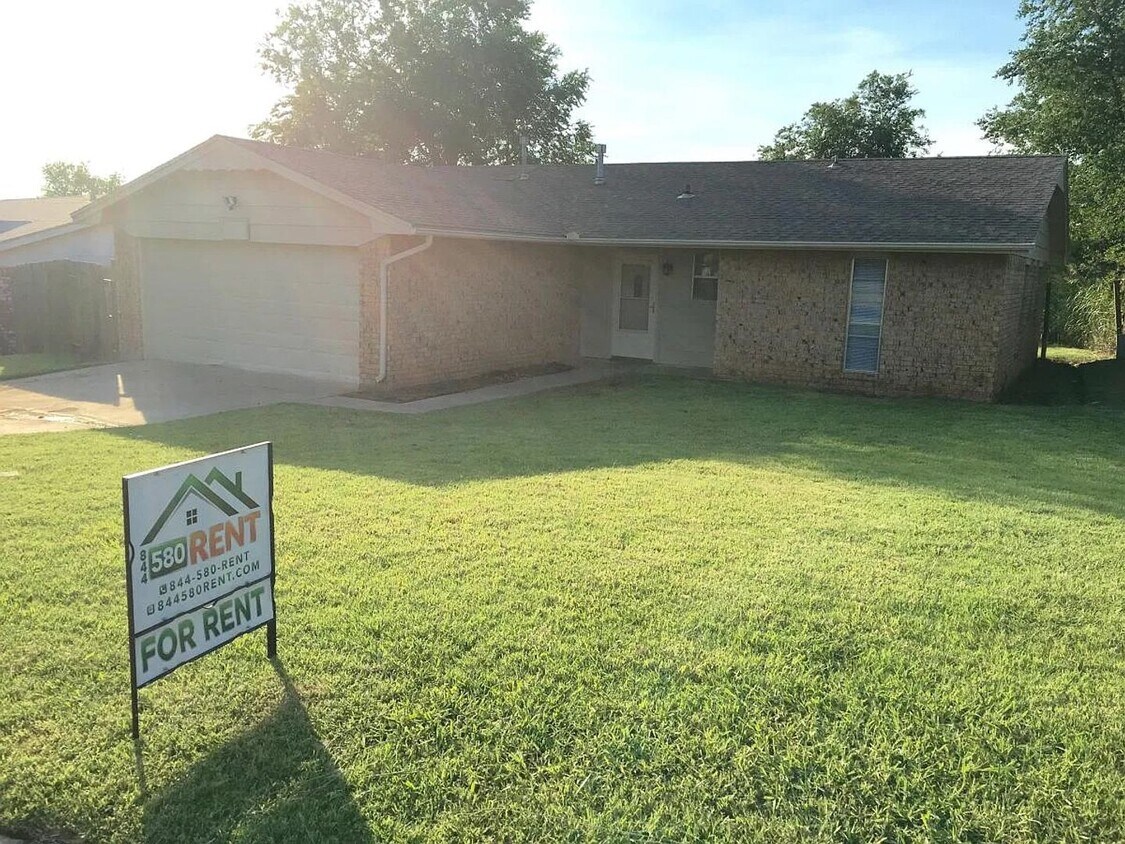 Foto principal - 3 Bed 2 Bath Rent House Eastside