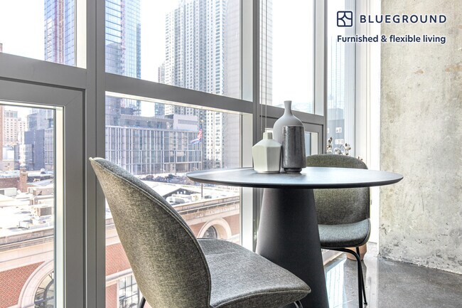 Foto del edificio - 108 W Chicago Ave