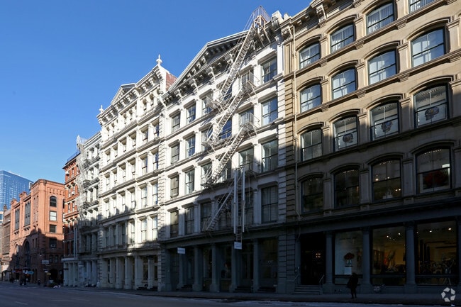 Building Photo - 472-474 Broome St
