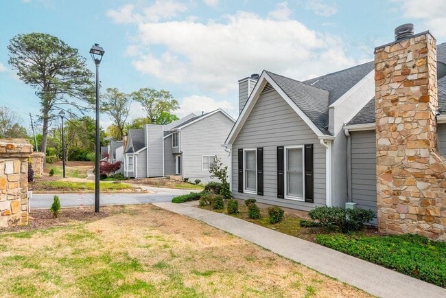 Foto del edificio - 1200 Defoor Ct NW